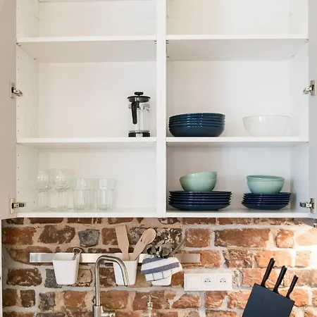 Apartment Rynek Stare Miasto 4a - Klima Netflix