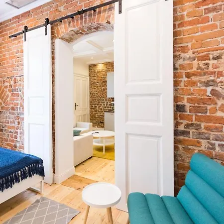 Apartment Rynek Stare Miasto 4a - Klima Netflix